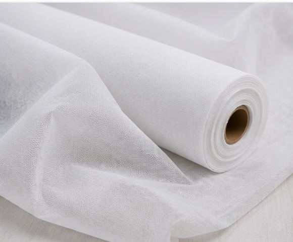 Roll of white PP spunbond crop cover fabric